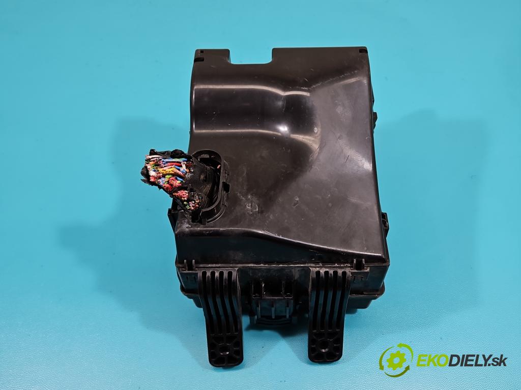 Hyundai Ix35 2.0 CRDI 136hp manual 100 kW 1995 cm3 5- skříňka pojistková 91950-2S010 (Pojistkové skříňky)