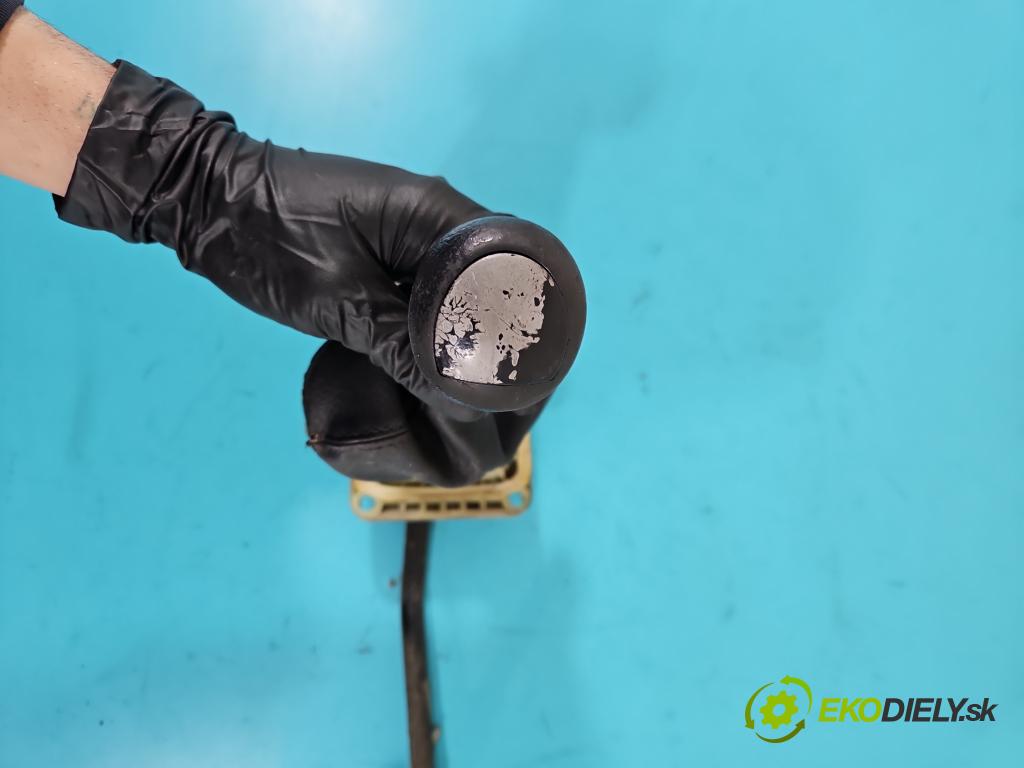 Renault Clio II 1998-2012 1,2.0 16V 75 HP manual 55 kW 1149 cm3 3- Páka: Změny: stupeň,rýchlosť 8200302369 (Rýchlostné páky / kulisy)