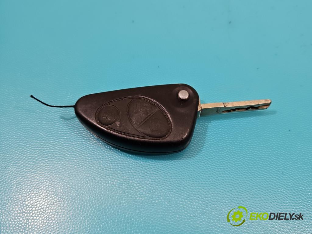 Alfa romeo Gt 1.9 jtd 150 HP manual 110 kW 1910 cm3 3- Spínačka (Spínacie skrinky a kľúče)