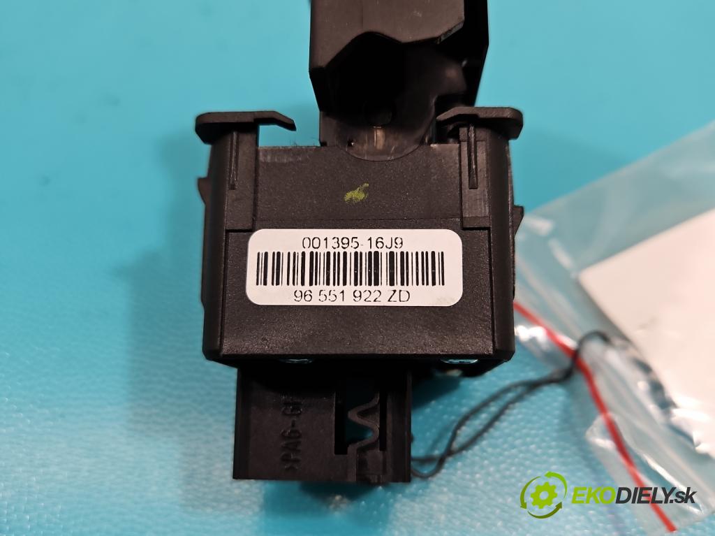 Citroen C4 Grand picasso I 2006-2013 2.0 HDi 136 HP automatic 100 kW 1997 cm3 5- prepínač brzda: ručný 96551922ZD (Prepínacie páčky pod volantom)