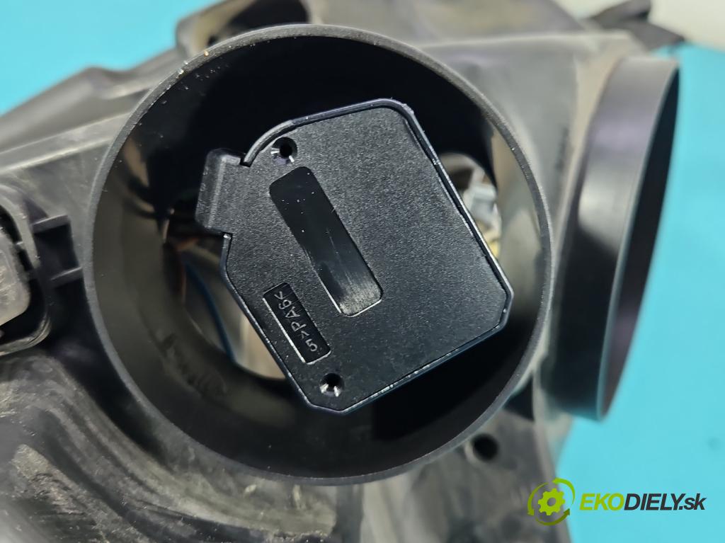 Citroen C4 Grand picasso I 2006-2013 2.0 HDi 136 HP automatic 100 kW 1997 cm3 5- Reflektor: pravý  (Pravé)