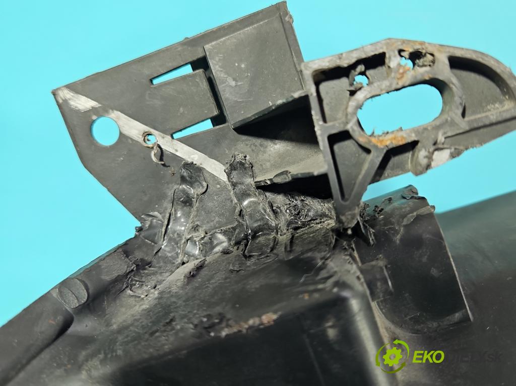 Citroen C4 Grand picasso I 2006-2013 2.0 HDi 136 HP automatic 100 kW 1997 cm3 5- Reflektor: pravý  (Pravé)