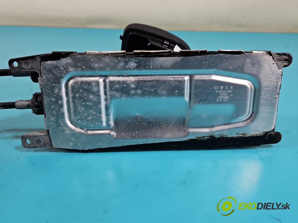 Seat Altea 1.4 tsi 125 HP manual 92 kW 1390 cm3 5- Páka: Změny: stupeň,rýchlosť 1Q0711049C (Rýchlostná páka (kulisa))