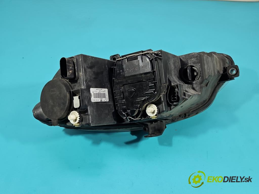 Seat Altea 1.4 tsi 125 HP manual 92 kW 1390 cm3 5- Reflektor: pravý 5P1941034A (Pravé)