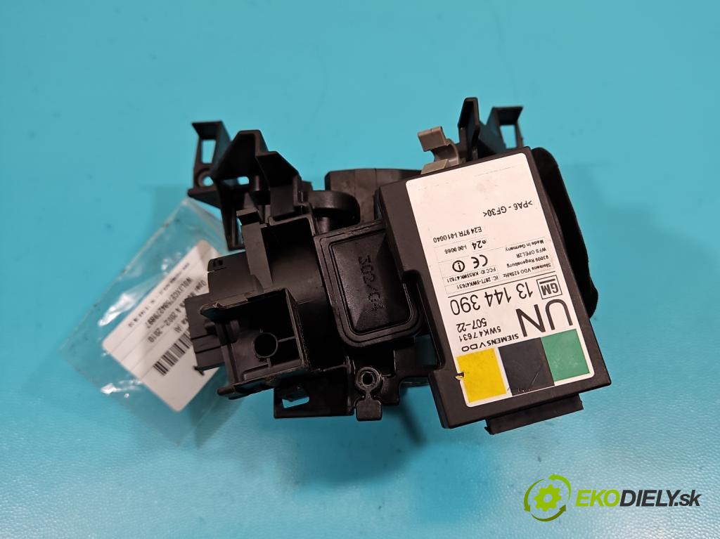 Opel Meriva A 2002-2010 1.7 CDTI 101 HP manual 74 kW 1686 cm3 5- Spínačka  (Spínacie skrinky a kľúče)