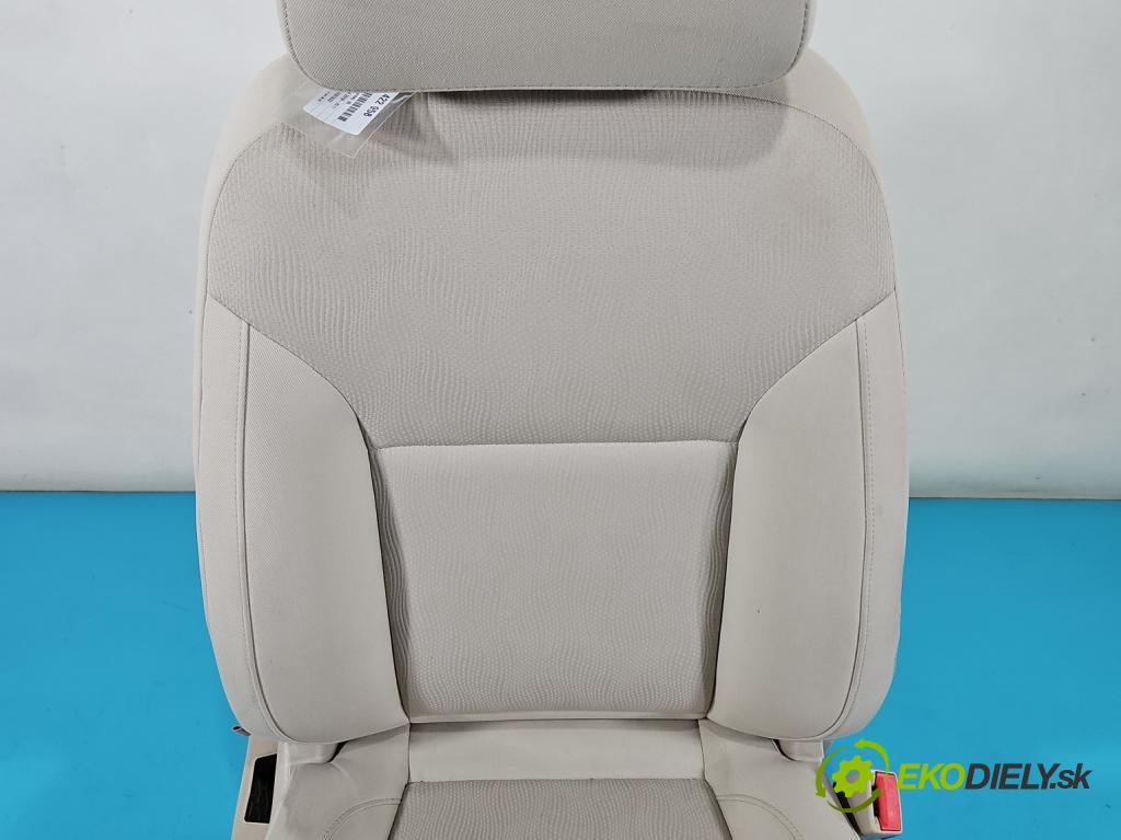 Opel Insignia A 2008-2017 2.0 T 220KM automatic 162 kW 1998 cm3 5- Sedačka pravý  (Sedačky, sedadlá)