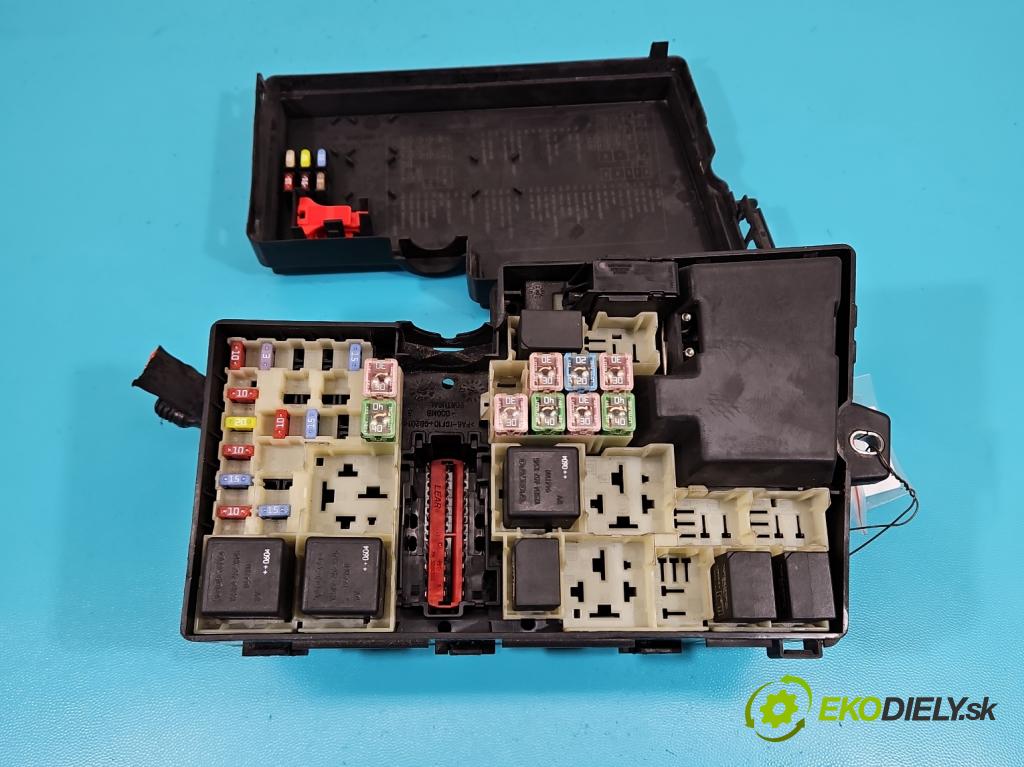 Volvo V50 1.6 D 109 hp manual 80 kW 1560 cm3 5- skříňka pojistková 8688040 (Pojistkové skříňky)