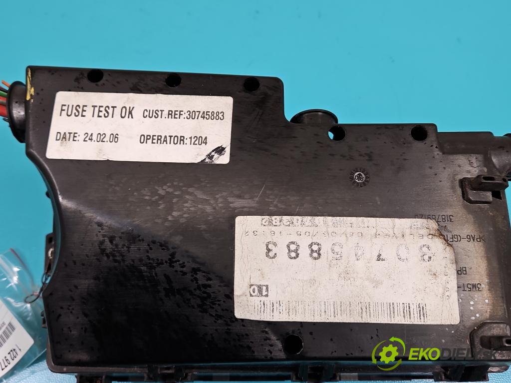 Volvo V50 1.6 D 109 hp manual 80 kW 1560 cm3 5- skříňka pojistková 8688040 (Pojistkové skříňky)