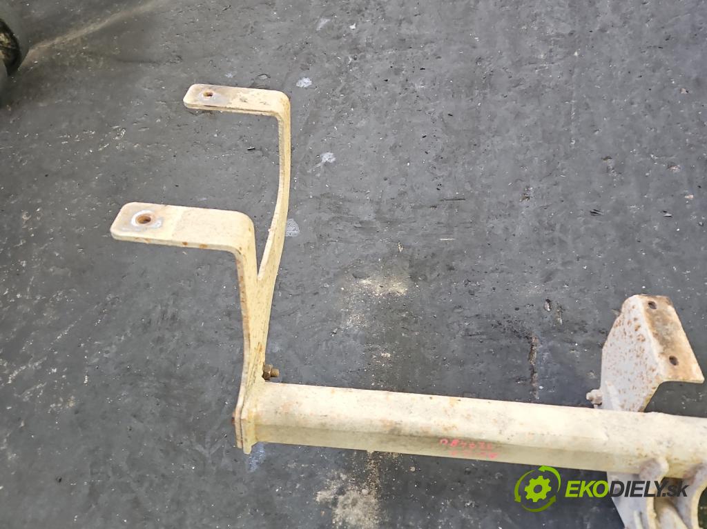 Opel Agila A 2000-2007 1.2 16V 75 HP manual 55 kW 1199 cm3 5- Hák: vlečení:  (Ťažné zariadenia)