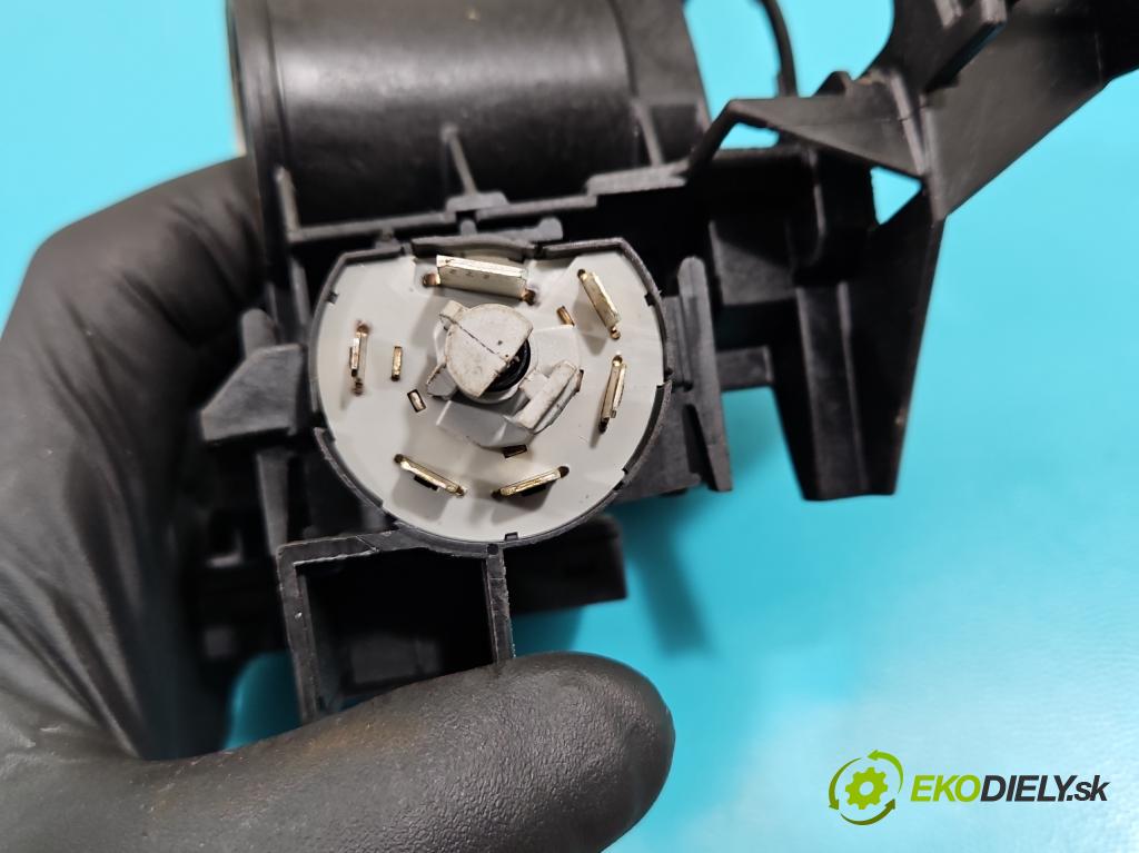 Opel Agila A 2000-2007 1.2 16V 75 HP manual 55 kW 1199 cm3 5- Spínačka  (Spínacie skrinky a kľúče)