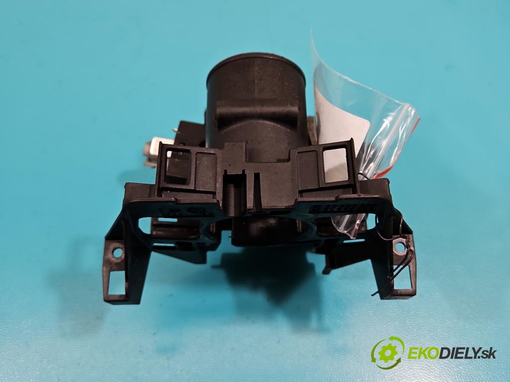 Opel Agila A 2000-2007 1.2 16V 75 HP manual 55 kW 1199 cm3 5- Spínačka  (Spínacie skrinky a kľúče)