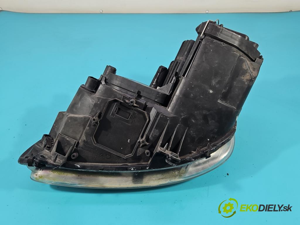 Vw Touran I 2003-2015 1.6 fsi 116 HP manual 85 kW 1598 cm3 5- Reflektor: pravý 0301205202 (Pravé)