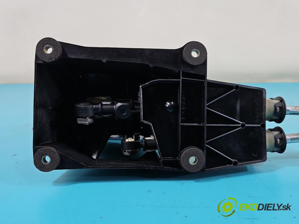 Opel Astra III 2004-2014 1.9 cdti 101 HP manual 74 kW 1910 cm3 5- Páka: Změny: stupeň,rýchlosť 055351706 (Rýchlostná páka (kulisa))