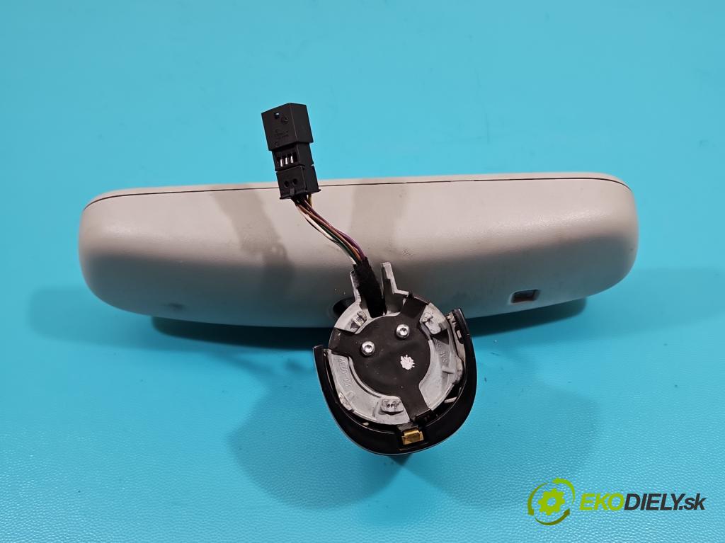 Audi A8 D4 2009-2017 3.0 TFSI automatic 213 kW 2995 cm3 4- zpětné zrcátko vnitřní  (Světla vnitřní)