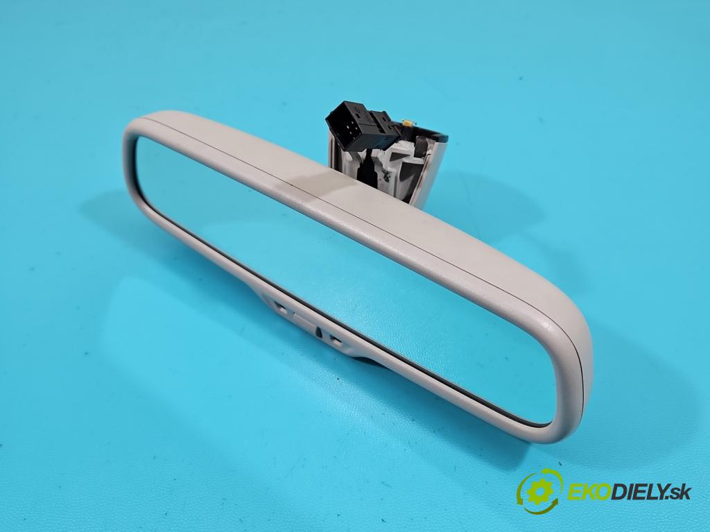 Audi A8 D4 2009-2017 3.0 TFSI automatic 213 kW 2995 cm3 4- zpětné zrcátko vnitřní  (Světla vnitřní)