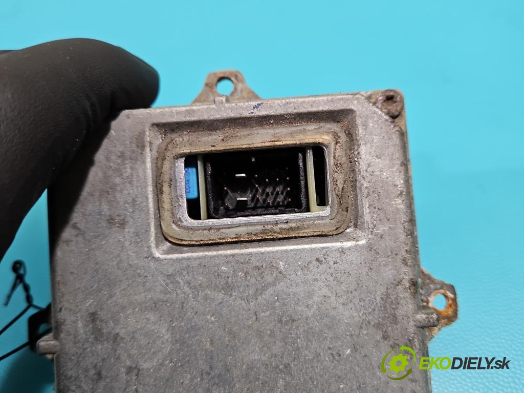 Mercedes A W169 2004-2012 2.0 cdi 109 HP manual 80 kW 1992 cm3 5- střídač: xenon 1307329088 (Riadiaca jednotka xenónu)