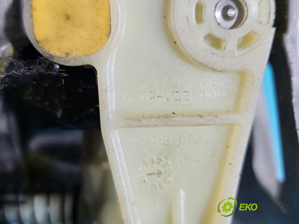 Mercedes A W169 2004-2012 2.0 cdi 109 HP manual 80 kW 1992 cm3 5- Páka: Změny: stupeň,rýchlosť A1693600409 (Rýchlostná páka (kulisa))