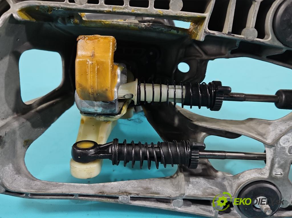 Mercedes A W169 2004-2012 2.0 cdi 109 HP manual 80 kW 1992 cm3 5- Páka: Změny: stupeň,rýchlosť A1693600409 (Rýchlostná páka (kulisa))