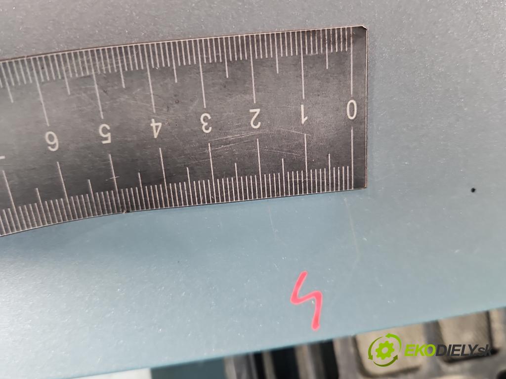 Vw Touran I 2003-2015 1.6 fsi 116 hp manual 85 kW 1598 cm3 5- zadní kufrové dveře  (Zadní kapoty)