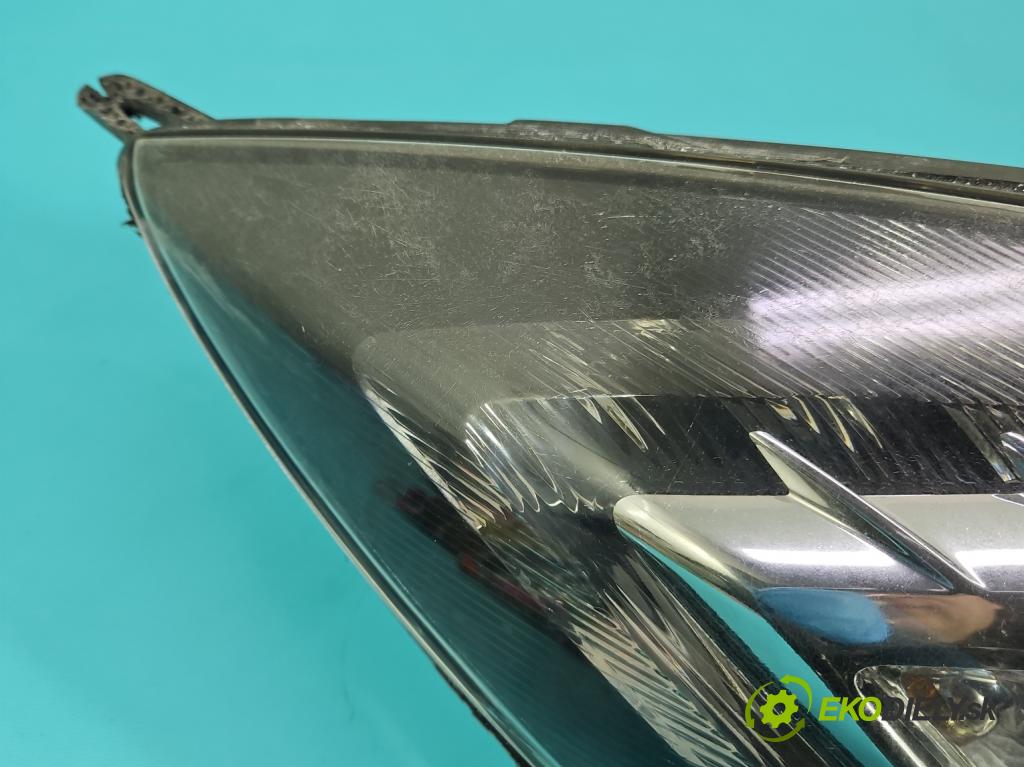 Opel Insignia A 2008-2017 2.0 T 220KM automatic 162 kW 1998 cm3 5- Reflektor: pravý  (Pravé)