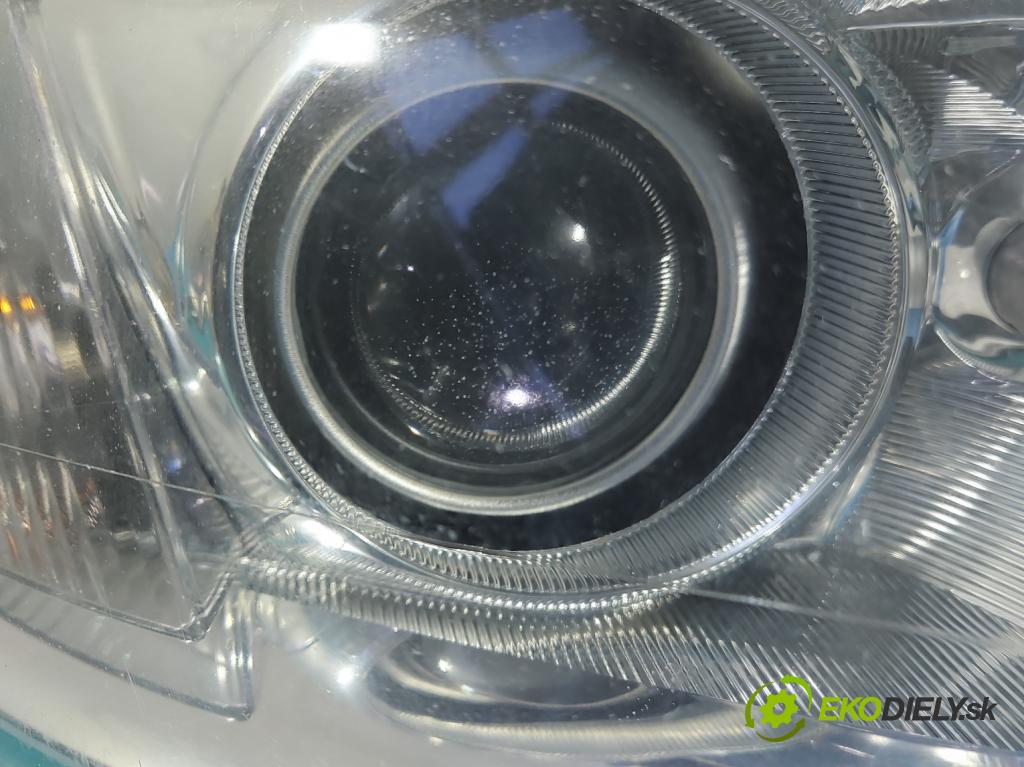 Opel Insignia A 2008-2017 2.0 T 220KM automatic 162 kW 1998 cm3 5- Reflektor: pravý  (Pravé)