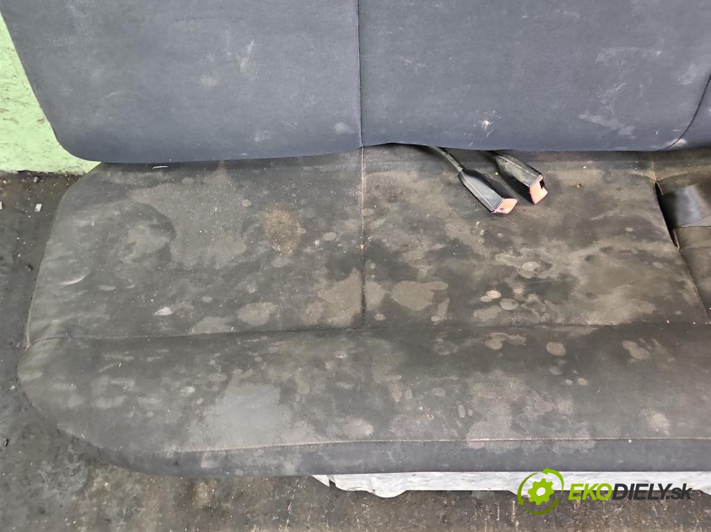 Iveco Daily IV 2006-2014 2.3 HPI 106 HP manual 78 kW 2287 cm3 5- Pohovka: zadné  (Sedačky, sedadlá)