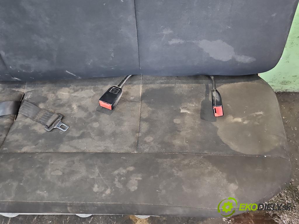 Iveco Daily IV 2006-2014 2.3 HPI 106 HP manual 78 kW 2287 cm3 5- Pohovka: zadné  (Sedačky, sedadlá)