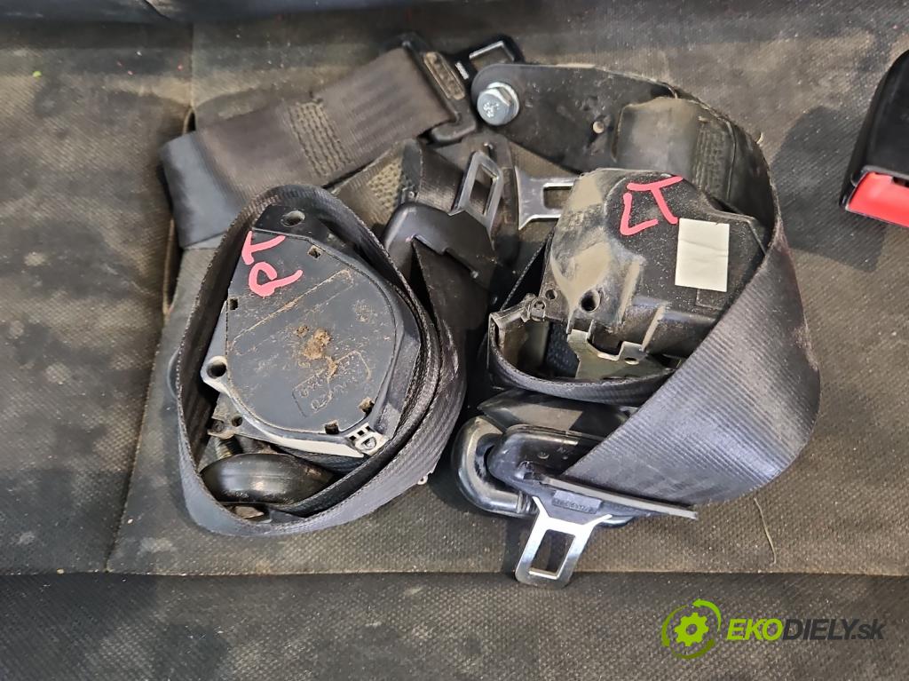 Iveco Daily IV 2006-2014 2.3 HPI 106 HP manual 78 kW 2287 cm3 5- Pohovka: zadné  (Sedačky, sedadlá)