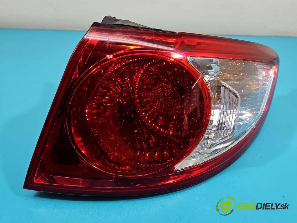 Hyundai Santa Fe II 2006-2012 2.2 CRDi 150 hp manual 110 kW 2188 cm3 5- světlo zadní pravé 92402-2B000 (Klika dveří ostatní)