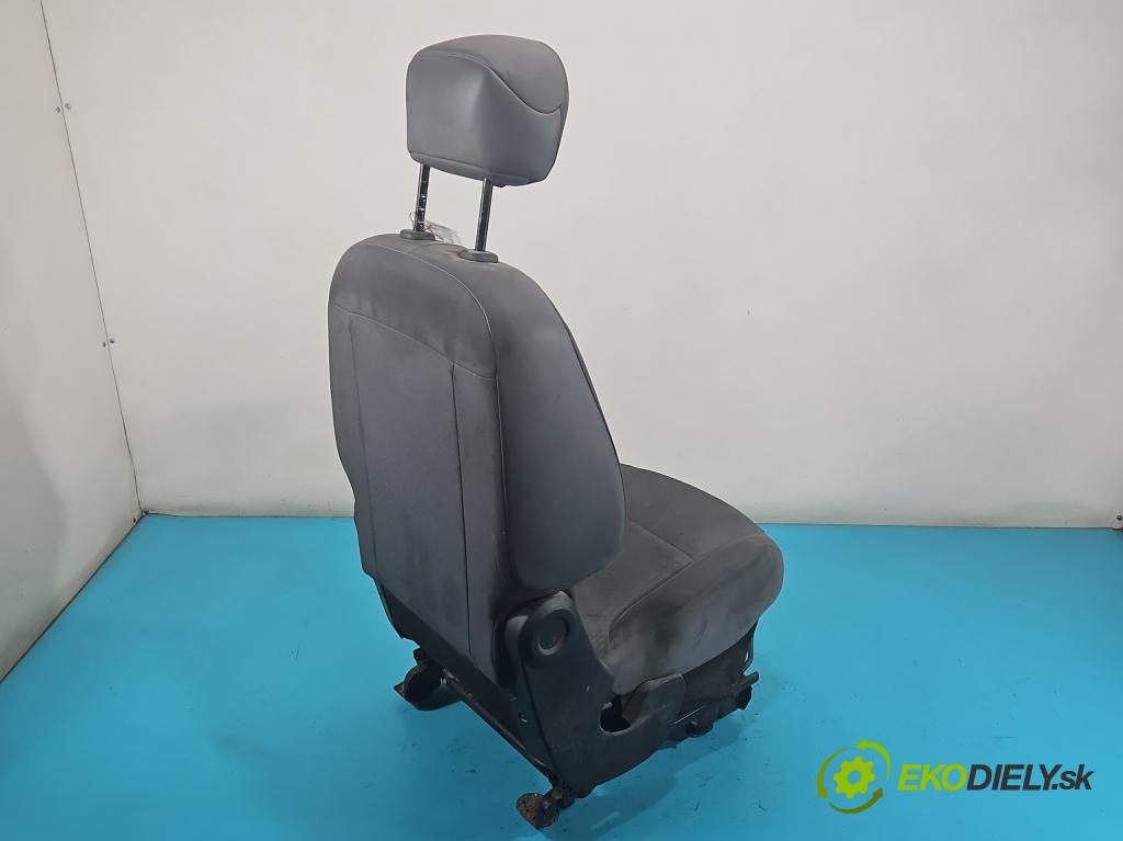 Citroen Berlingo II 2008-2018 1.6 HDi 90 HP manual 66 kW 1560 cm3 5- Sedačka ľavý  (Sedačky, sedadlá)
