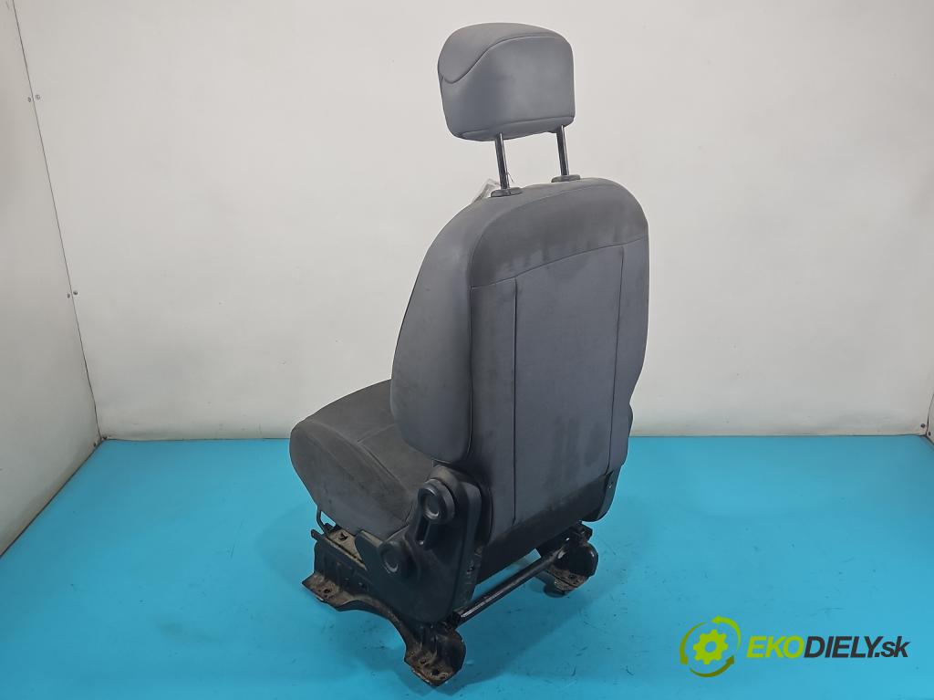 Citroen Berlingo II 2008-2018 1.6 HDi 90 HP manual 66 kW 1560 cm3 5- Sedačka ľavý  (Sedačky, sedadlá)
