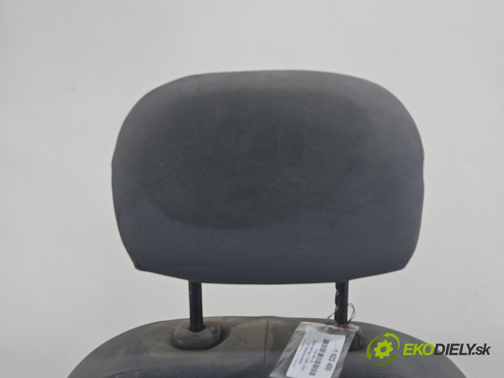 Citroen Berlingo II 2008-2018 1.6 HDi 90 HP manual 66 kW 1560 cm3 5- Sedačka ľavý  (Sedačky, sedadlá)