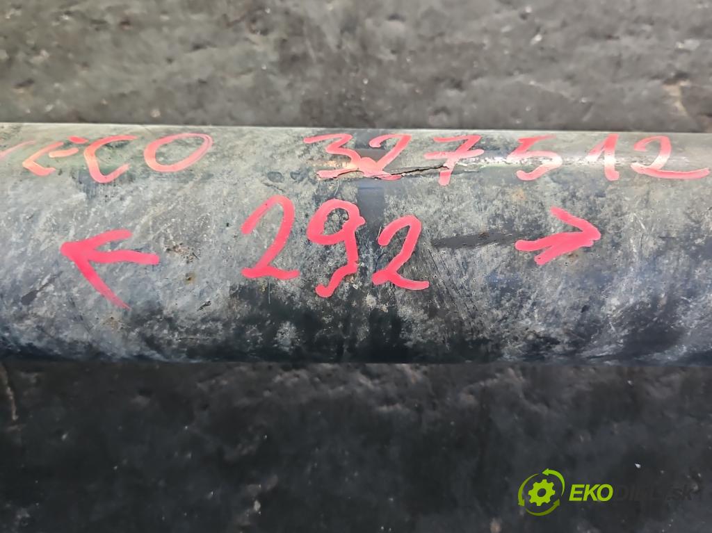 Iveco Daily IV 2006-2014 2.3 HPI 106 HP manual 78 kW 2287 cm3 5- Hřídel: zadné  (Kardaňový hriadeľ)