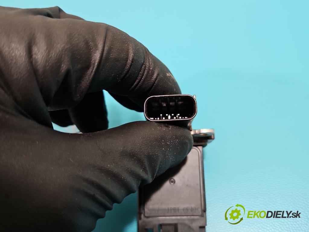 Ford Kuga Mk1 2008-2013 2.0 TDCi 136 HP manual 100 kW 1997 cm3 5- průtokoměr: 7M51-12B579-BB (Váhy vzduchu)