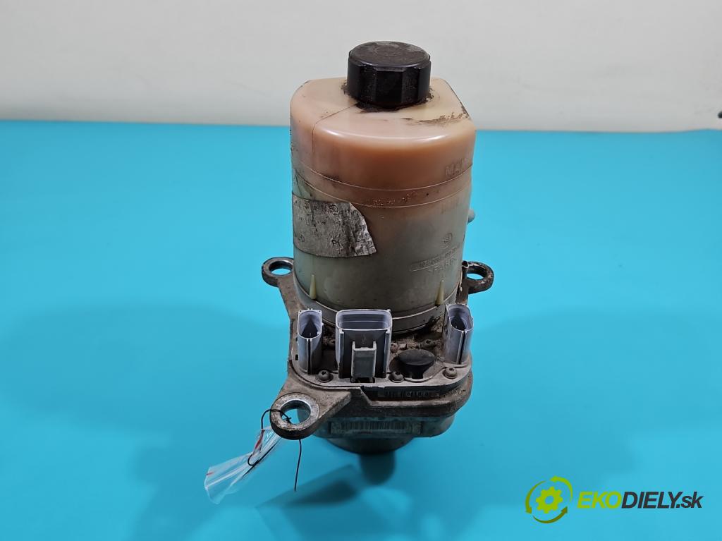 Ford Kuga Mk1 2008-2013 2.0 TDCi 136 HP manual 100 kW 1997 cm3 5- čerpadlo posilovač 4M513K514CA (Servočerpadlo, pumpa riadenia)