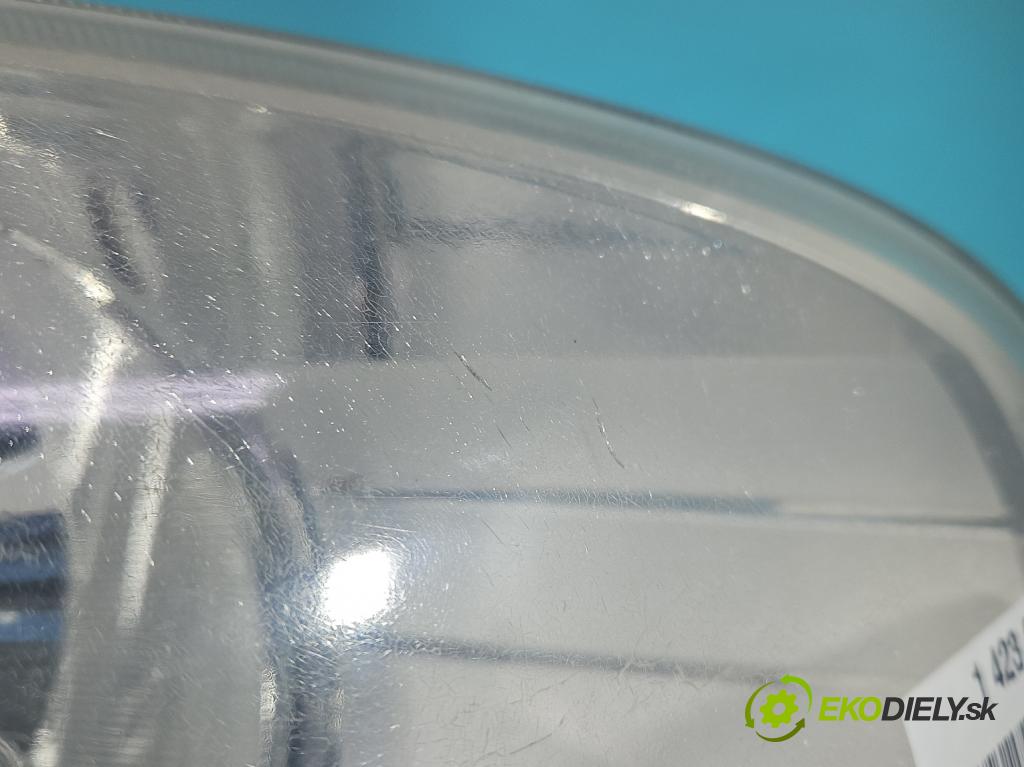 Ford Kuga Mk1 2008-2013 2.0 TDCi 136 HP manual 100 kW 1997 cm3 5- Reflektor: pravý 8V41-13W029-AC (Pravé)