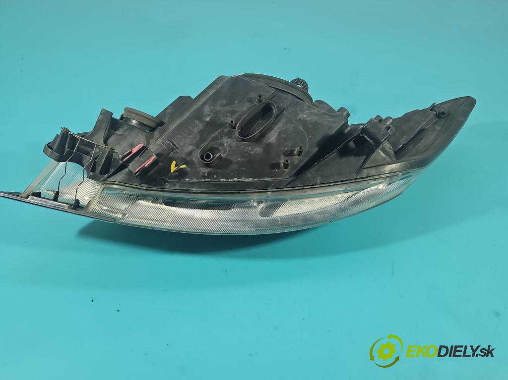 Ford Kuga Mk1 2008-2013 2.0 TDCi 136 HP manual 100 kW 1997 cm3 5- Reflektor: pravý 8V41-13W029-AC (Pravé)