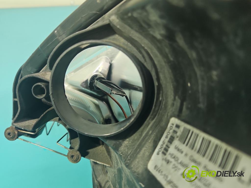 Ford Kuga Mk1 2008-2013 2.0 TDCi 136 HP manual 100 kW 1997 cm3 5- Reflektor: pravý 8V41-13W029-AC (Pravé)