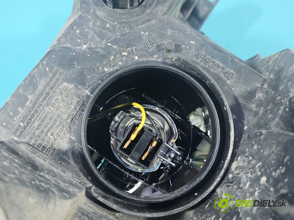 Iveco Daily IV 2006-2014 2.3 HPI 106 HP manual 78 kW 2287 cm3 5- Reflektor: pravý 5801375415 (Pravé)