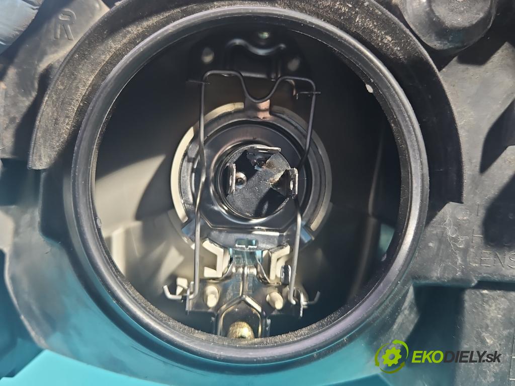 Honda Civic VII 2000-2006 1.4 16v 90 HP manual 66 kW 1396 cm3 5- Reflektor: pravý 0301193302 (Pravé)