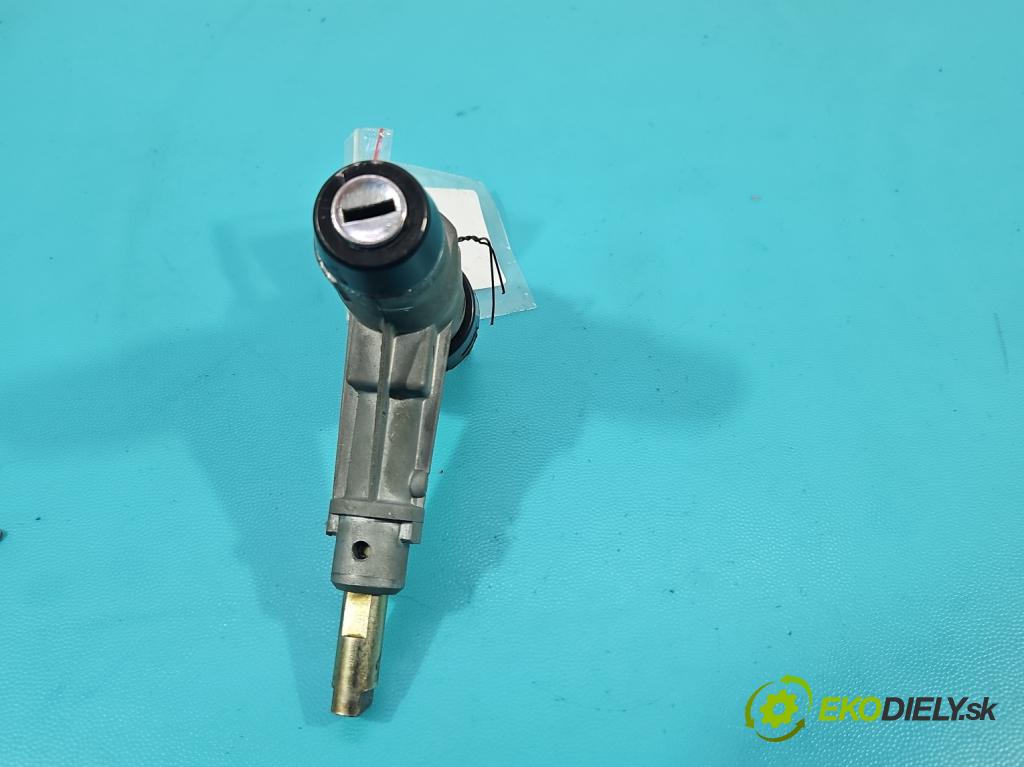 Audi 80 B4 1991-1994 2.0 90 HP manual 66 kW 1985 cm3 5- Spínačka (Spínacie skrinky a kľúče)