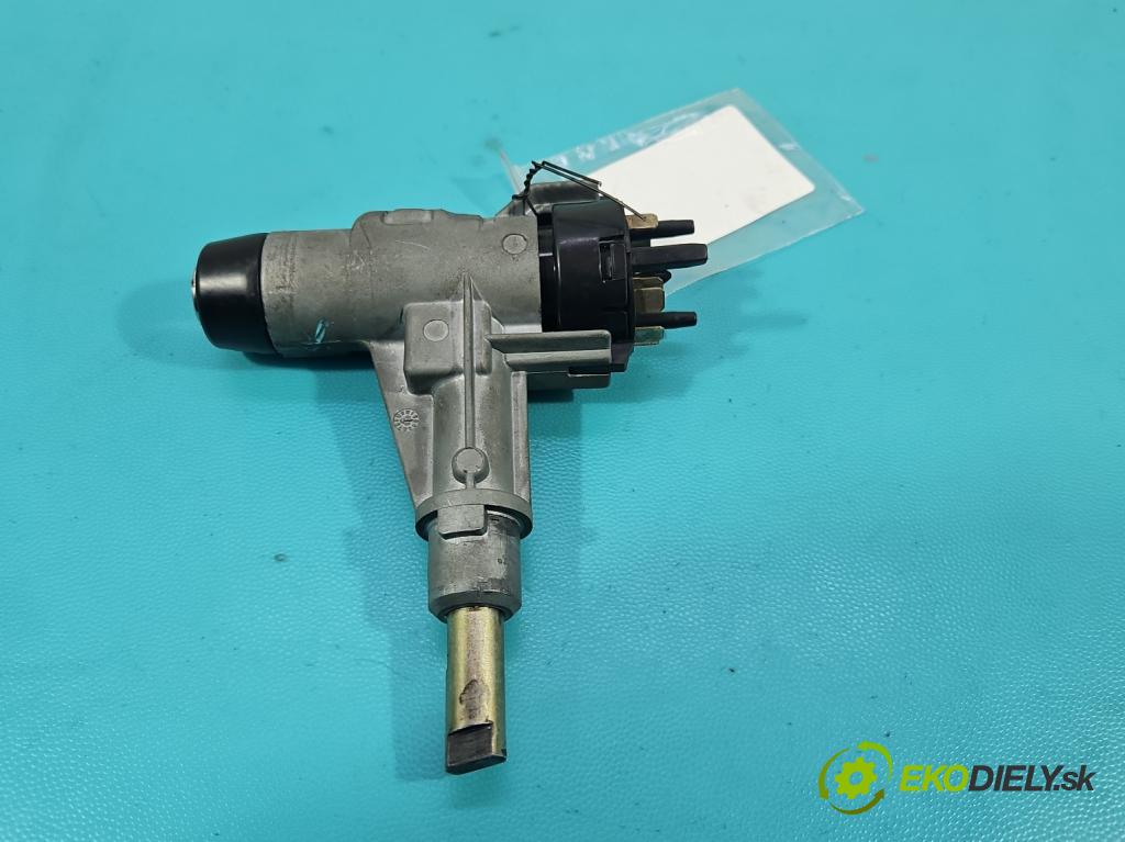 Audi 80 B4 1991-1994 2.0 90 HP manual 66 kW 1985 cm3 5- Spínačka (Spínacie skrinky a kľúče)