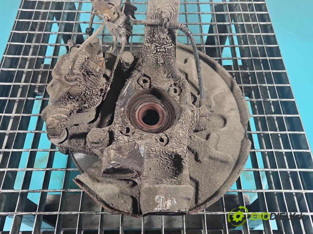 Audi A4 B6 2000-2004 1.6 8V 102 HP manual 75 kW 1595 cm3 4- náboj ľavé  (Náboje)