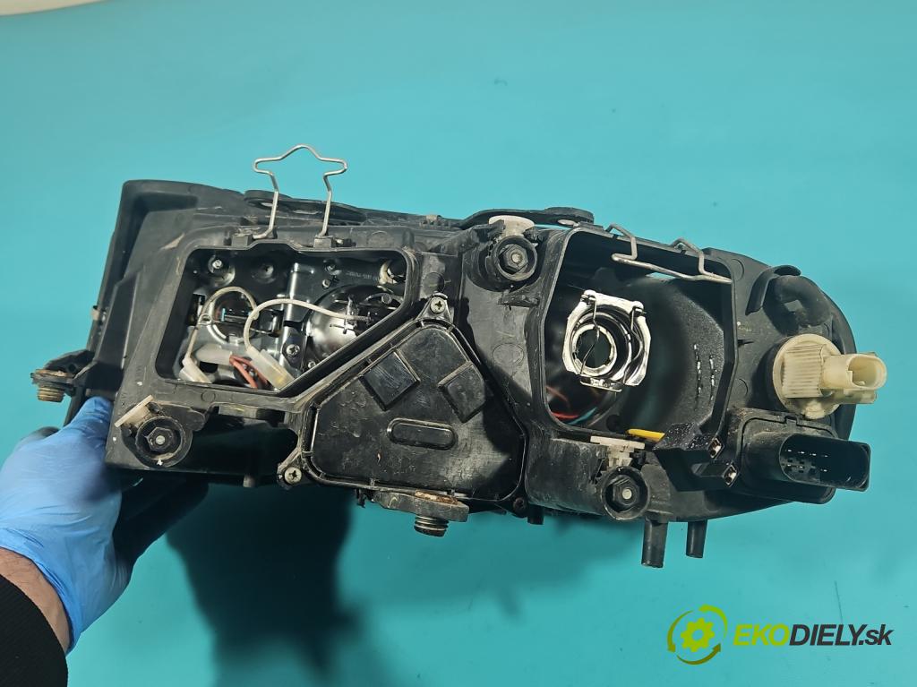 Skoda Superb I 2001-2008 1.9 tdi 131 HP manual 96 kW 1896 cm3 4- Reflektor: pravý (Pravé)