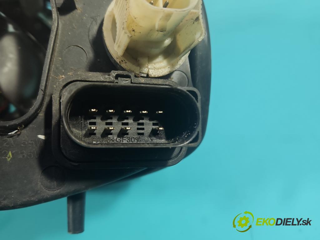 Skoda Superb I 2001-2008 1.9 tdi 131 HP manual 96 kW 1896 cm3 4- Reflektor: pravý (Pravé)