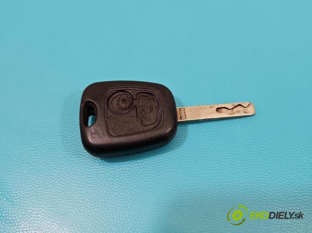 Peugeot 107 1.0 68 HP manual 50 kW 998 cm3 3- Spínačka  (Spínacie skrinky a kľúče)