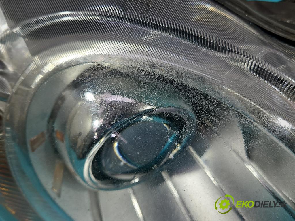 Jaguar XF I X250 2007-2015 2.7 TD V6 207 HP automatic 152 kW 2720 cm3 4- Reflektor: pravý  (Pravé)