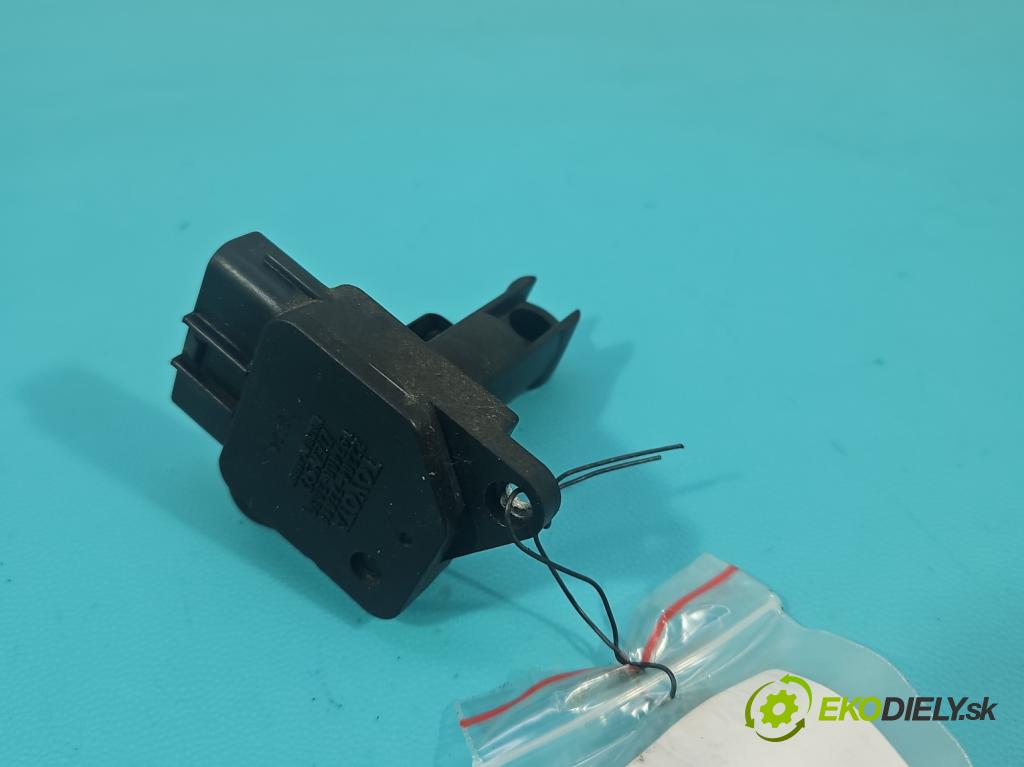 Toyota Yaris I 1999-2005 1.0 vvti 68 HP manual 50 kW 998 cm3 5- průtokoměr: 22204-22010 (Váhy vzduchu)