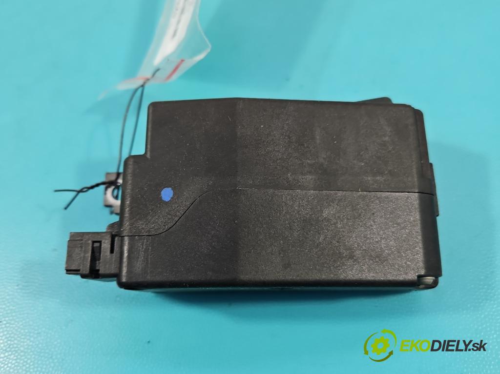 Audi A8 D4 2009-2017 3.0 TFSI automatic 213 kW 2995 cm3 4- Blokáda: řízení: 4H0905852C (Ostatné)