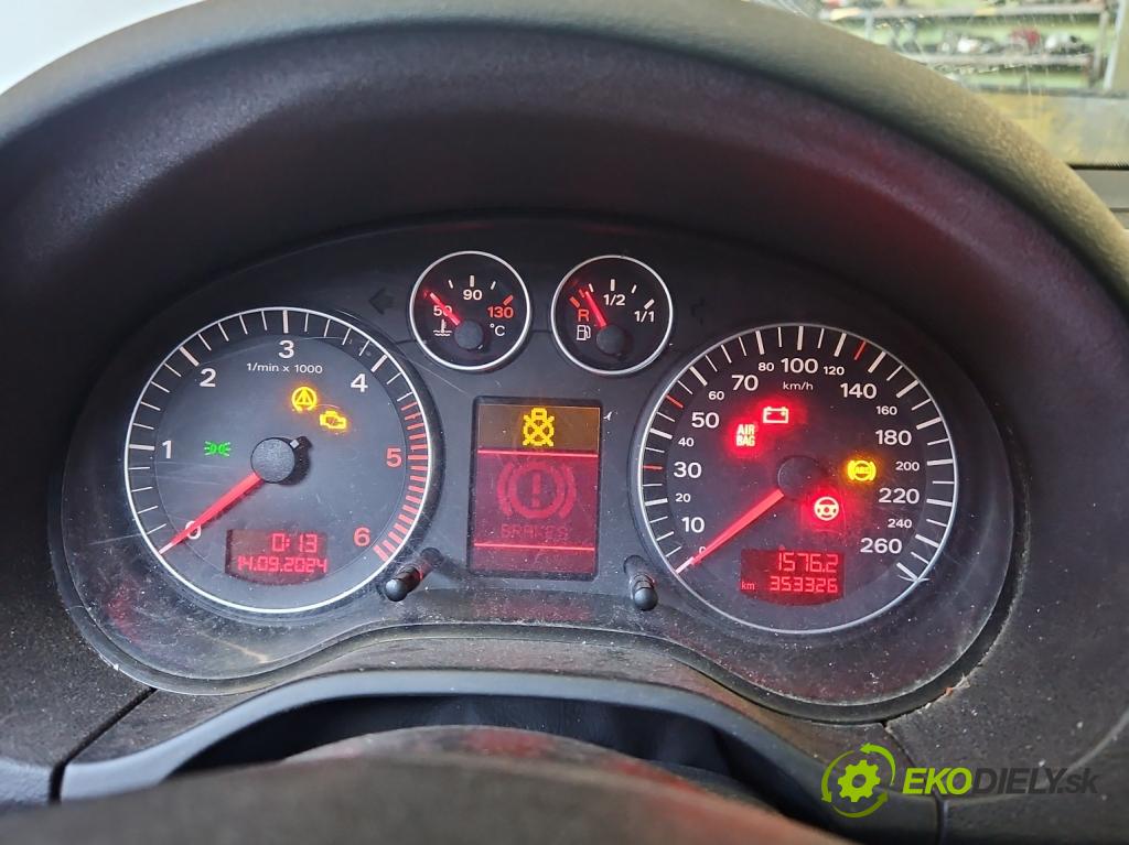 Audi A3 8P 2003-2012 1.9 tdi (BKC) 105 HP manual 77 kW 1896 cm3 3- prístrojovka/ budíky 8P0920930C (Prístrojové dosky, displeje)